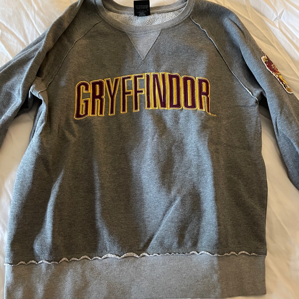 Universal Studios Harry Potter Gryffindor Crew Neck M